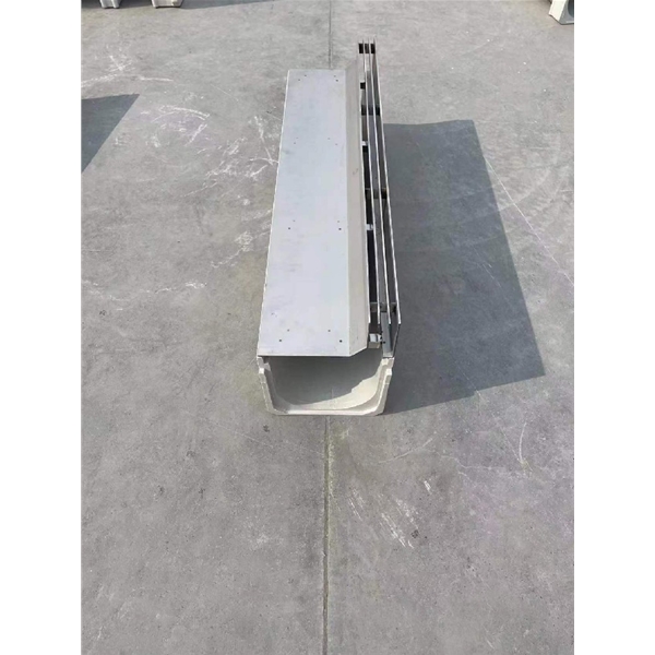 側(cè)三縫線性排水溝