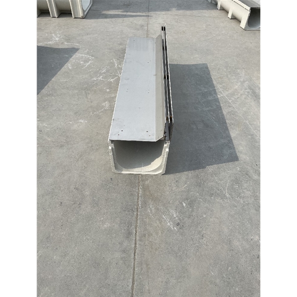 側(cè)雙縫線性排水溝